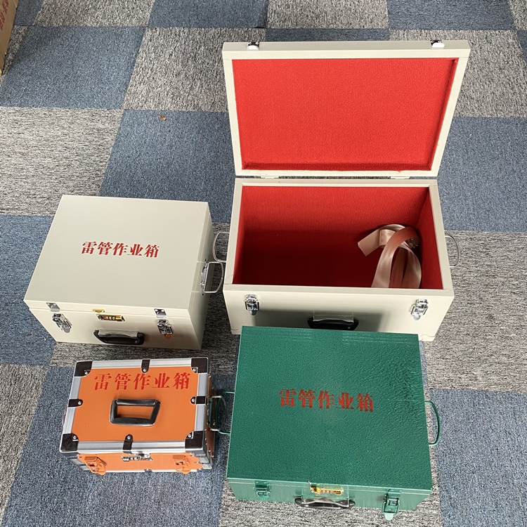 丰顺爆破工程作业箱如何选择？玻璃钢与传统材质的全面对比